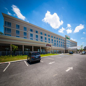 Hotel Morgantown-university Area By Ihg 4*